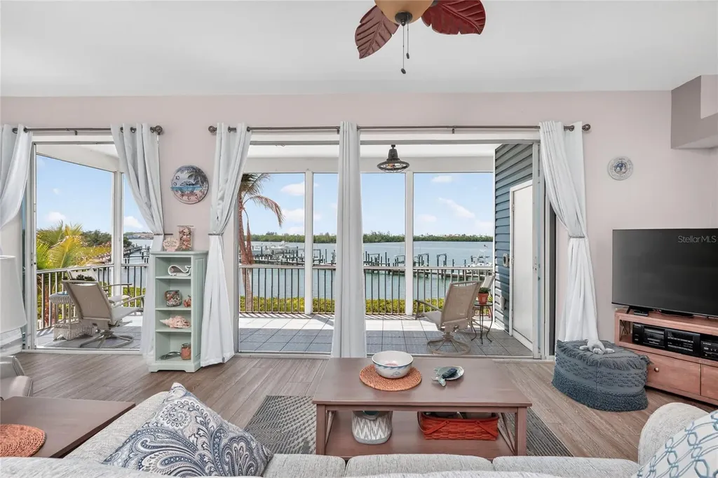 1390 Beach Road Englewood FL 34223