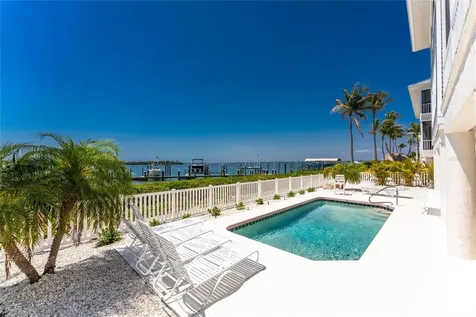 1390 Beach Road Englewood FL 34223
