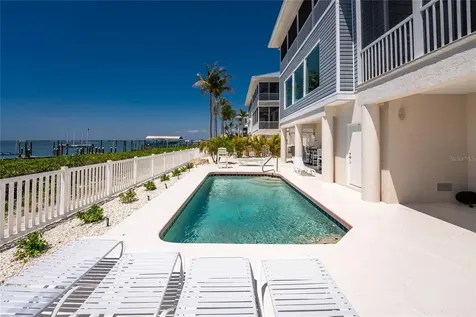 1390 Beach Road Englewood FL 34223