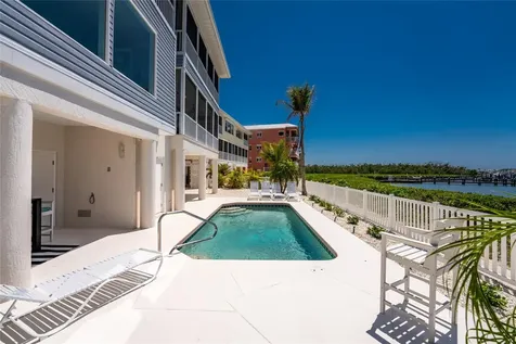 1390 Beach Road Englewood FL 34223