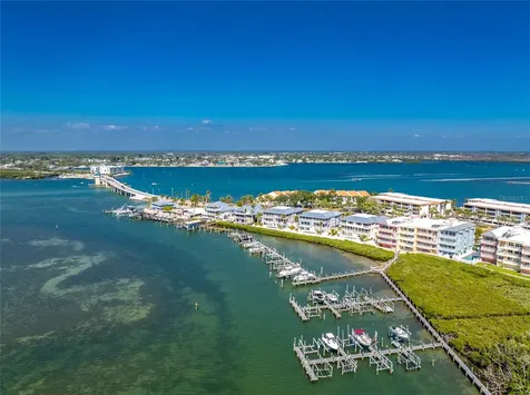 1390 Beach Road Englewood FL 34223