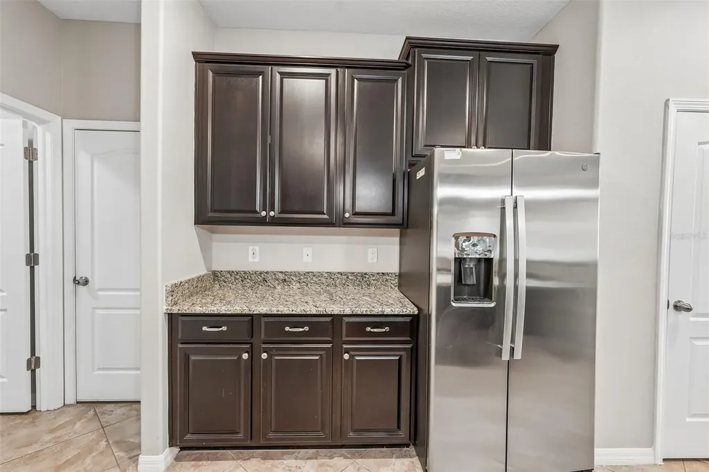 2426 Cumberland Cliff Drive Ruskin FL 33570