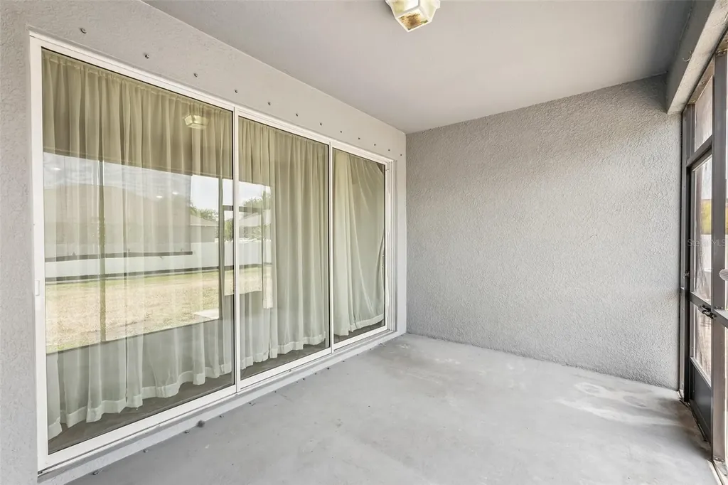 2426 Cumberland Cliff Drive Ruskin FL 33570