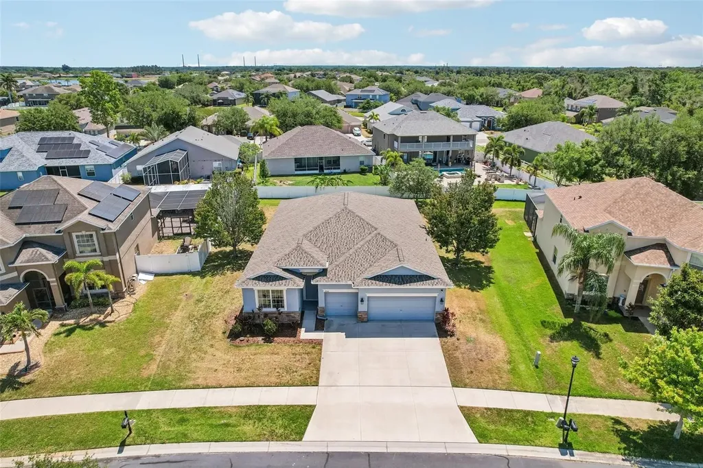 2426 Cumberland Cliff Drive Ruskin FL 33570