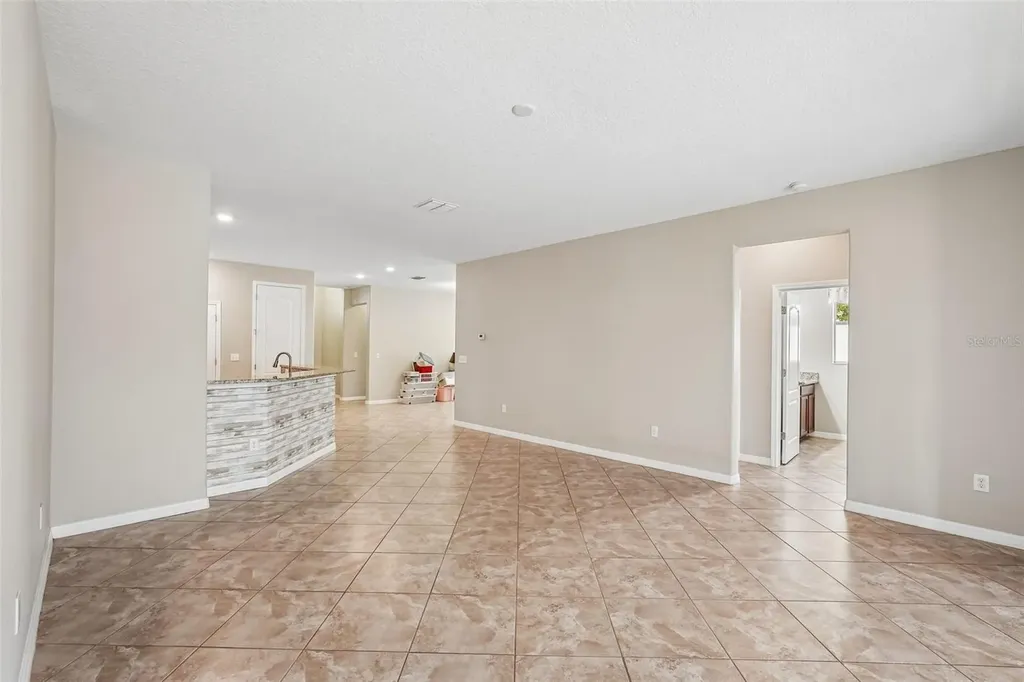 2426 Cumberland Cliff Drive Ruskin FL 33570