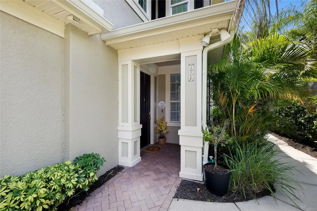 7906 St Simons Street University Park FL 34201
