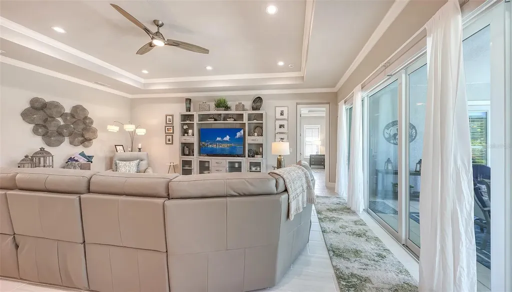 7724 Sandhill Lake Drive Sarasota FL 34241