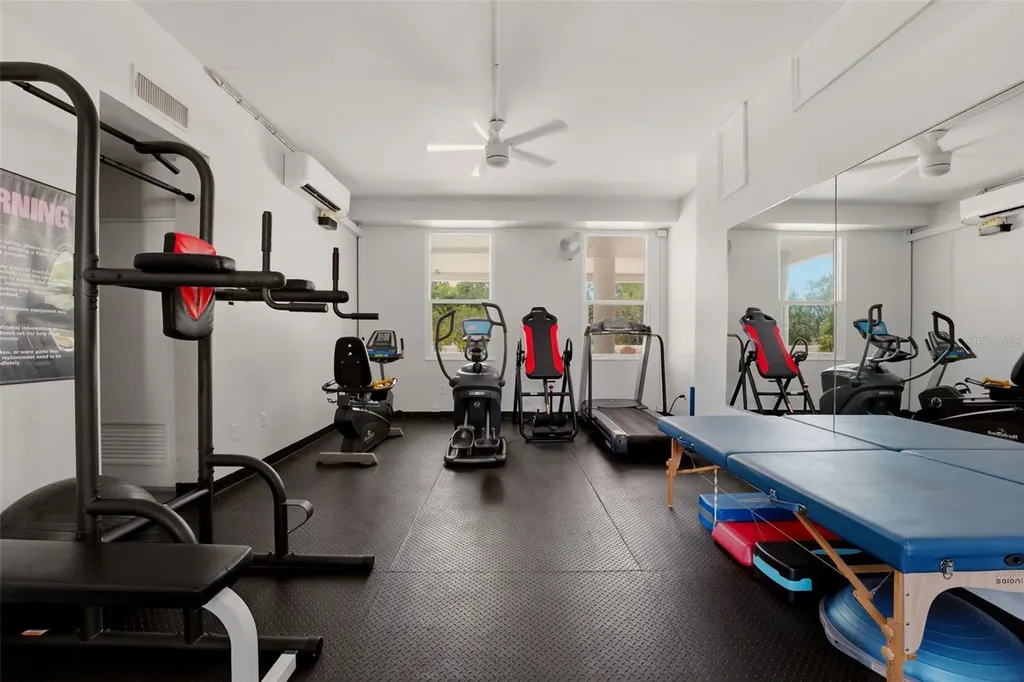 33 S Gulfstream Avenue Sarasota FL 34236