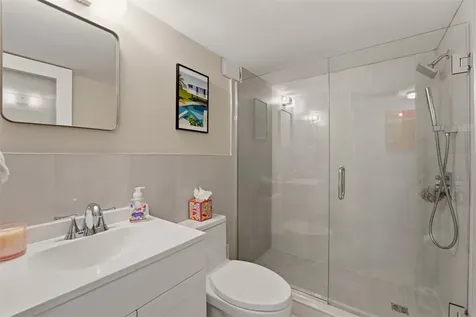 33 S Gulfstream Avenue Sarasota FL 34236
