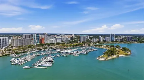 33 S Gulfstream Avenue Sarasota FL 34236