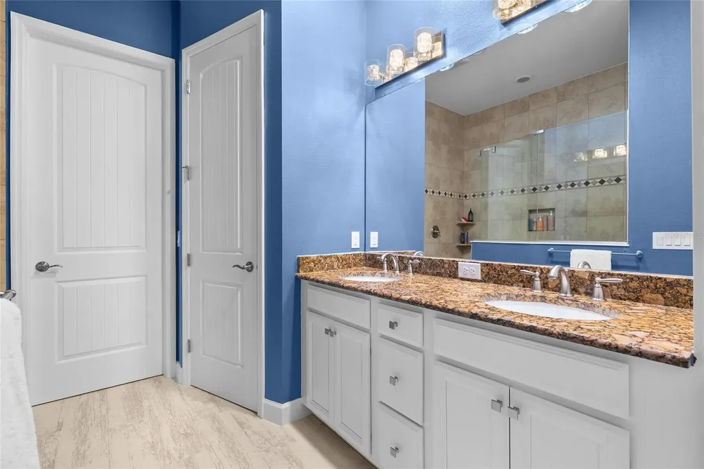 319 Compass Point Drive Bradenton FL 34209