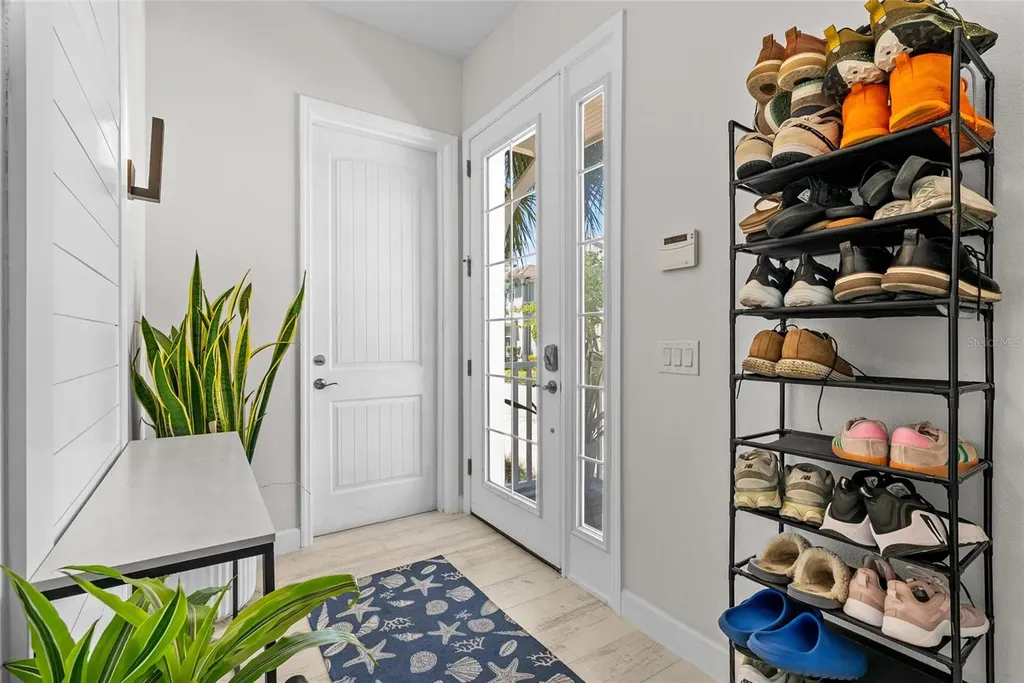 319 Compass Point Drive Bradenton FL 34209