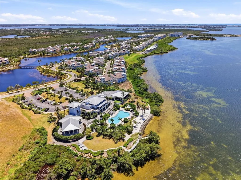 319 Compass Point Drive Bradenton FL 34209