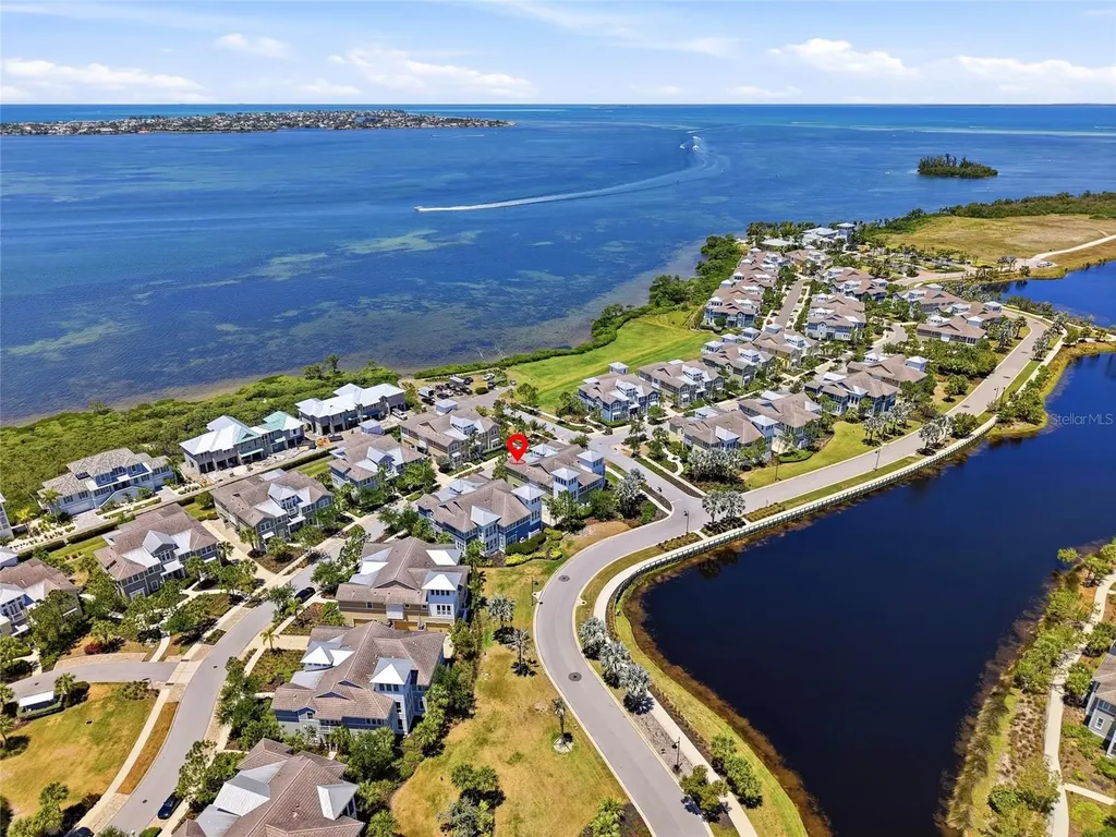 319 Compass Point Drive Bradenton FL 34209