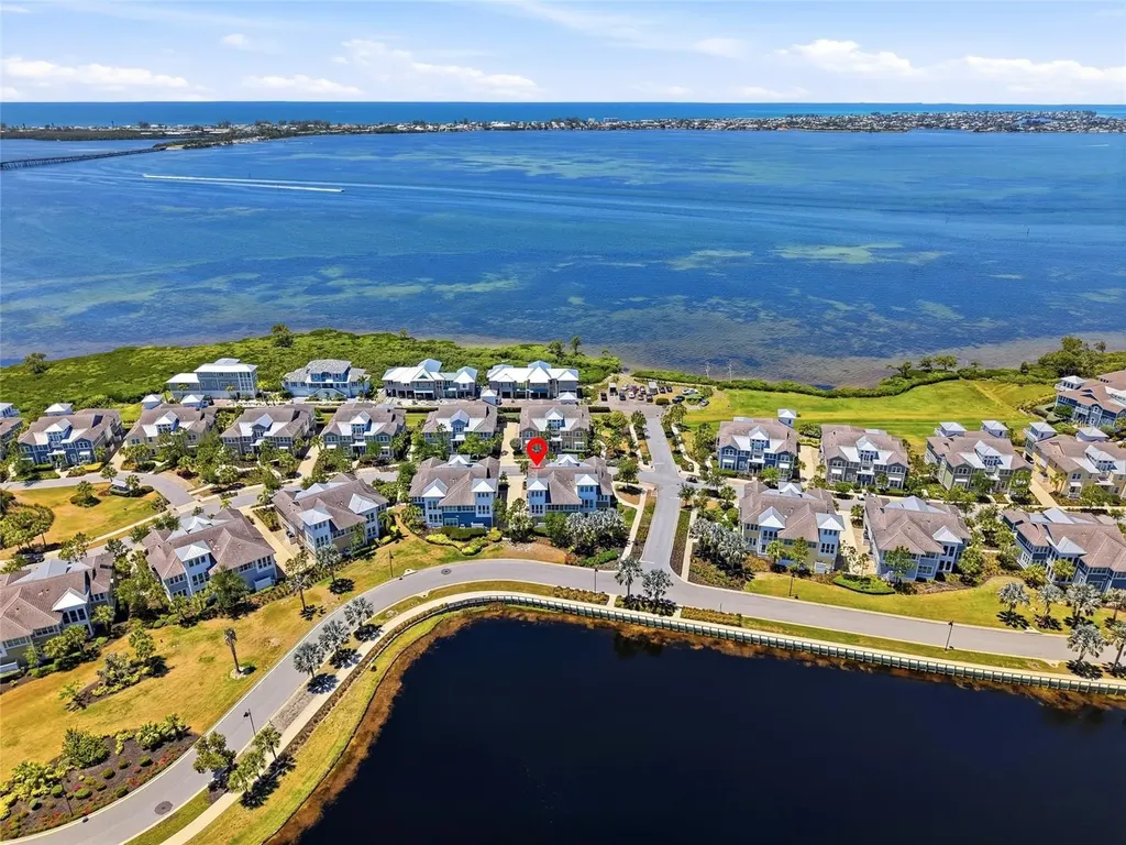 319 Compass Point Drive Bradenton FL 34209