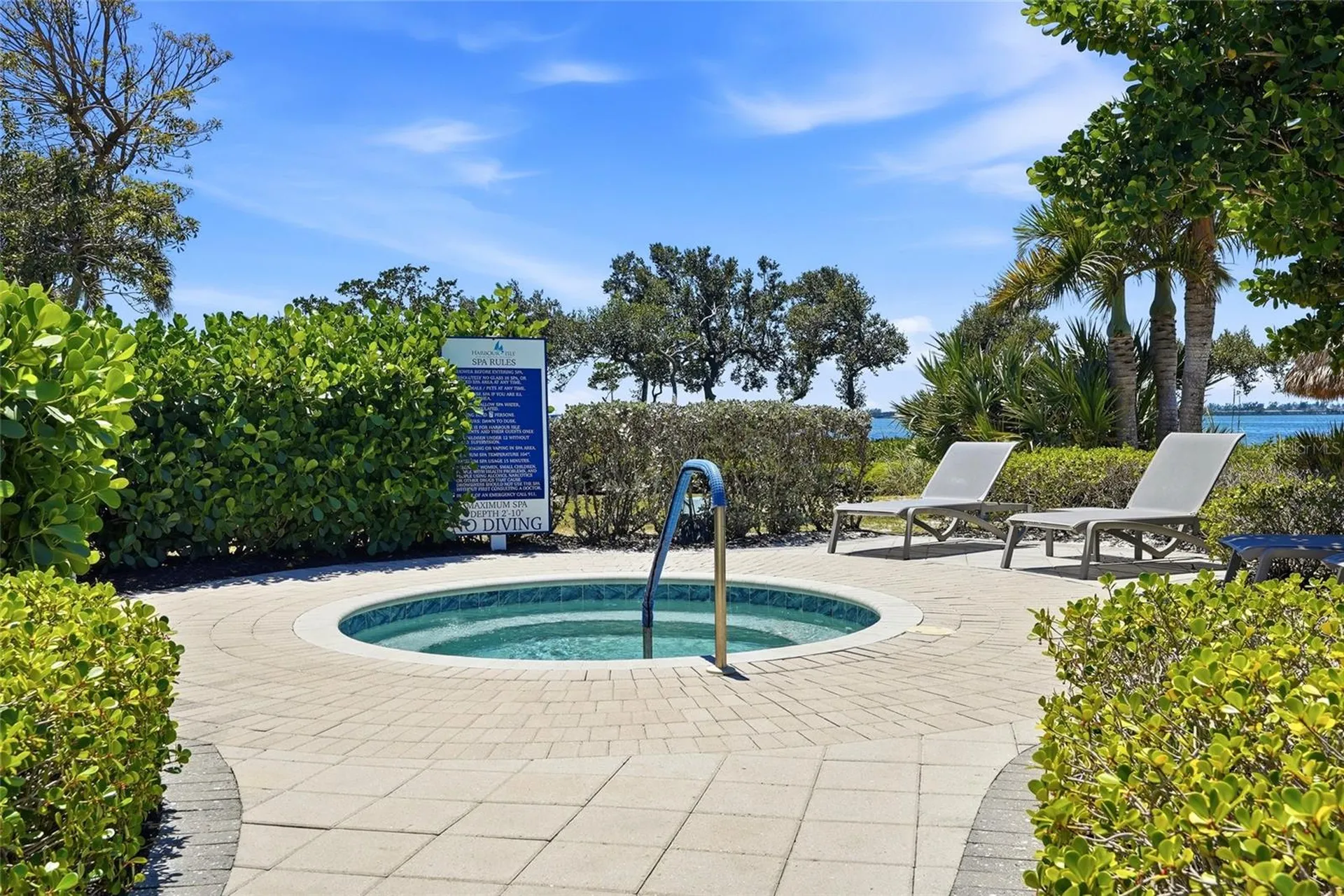 319 Compass Point Drive Bradenton FL 34209