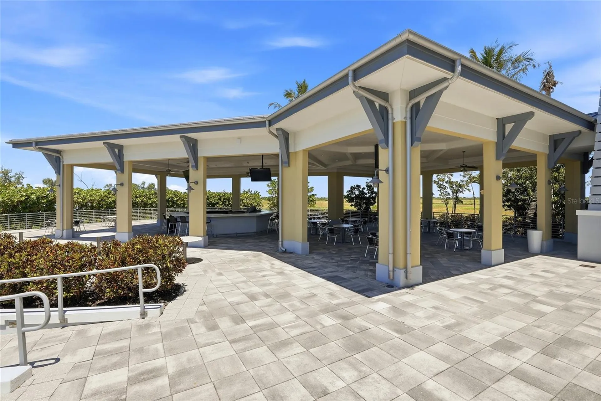 319 Compass Point Drive Bradenton FL 34209