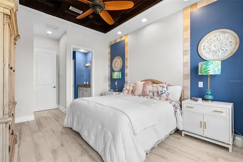 319 Compass Point Drive Bradenton FL 34209