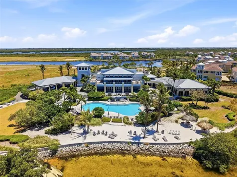 319 Compass Point Drive Bradenton FL 34209
