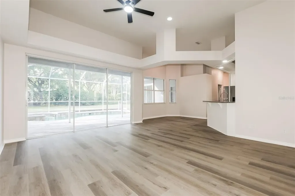 3810 Spruce Pine Drive Valrico FL 33596