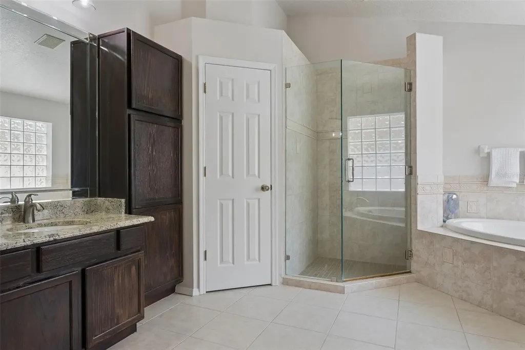 10020 Cypress Shadow Avenue Tampa FL 33647