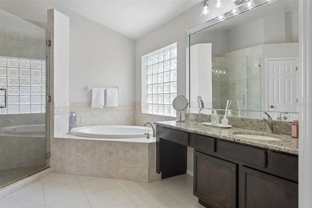 10020 Cypress Shadow Avenue Tampa FL 33647
