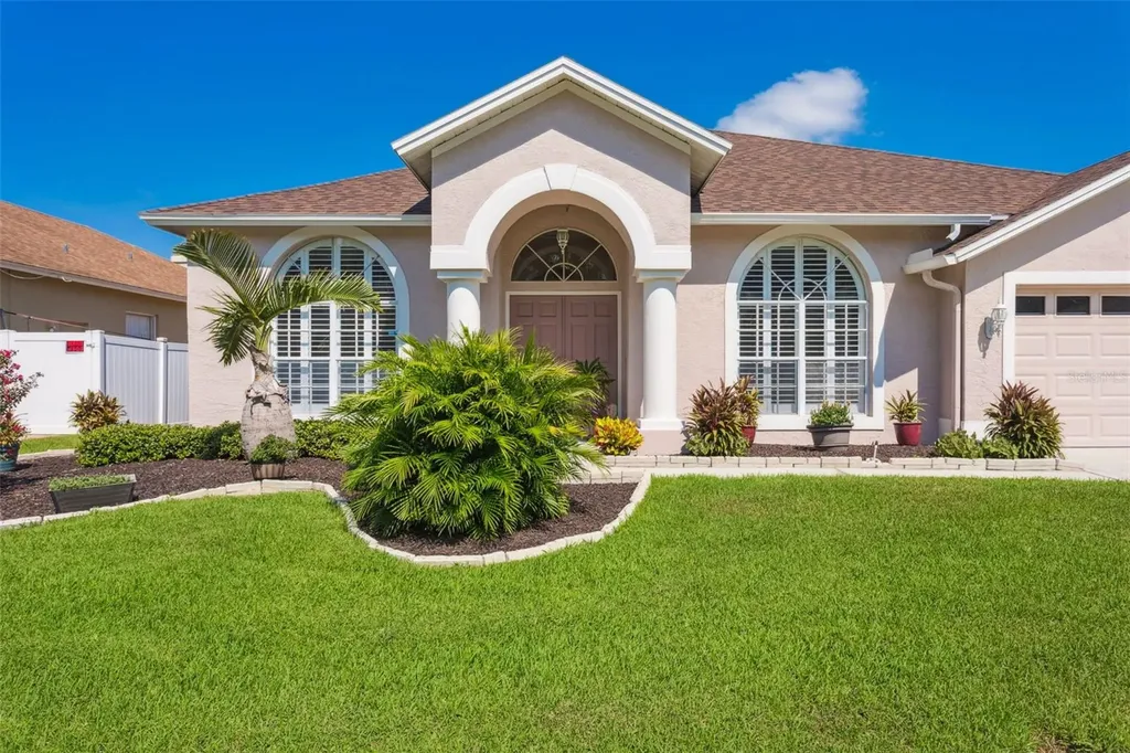 10020 Cypress Shadow Avenue Tampa FL 33647