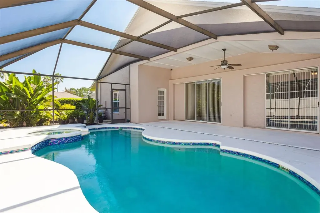 10020 Cypress Shadow Avenue Tampa FL 33647