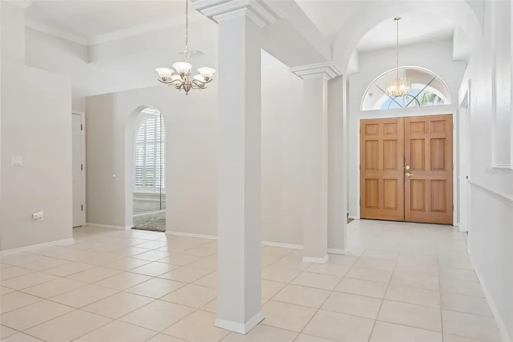10020 Cypress Shadow Avenue Tampa FL 33647