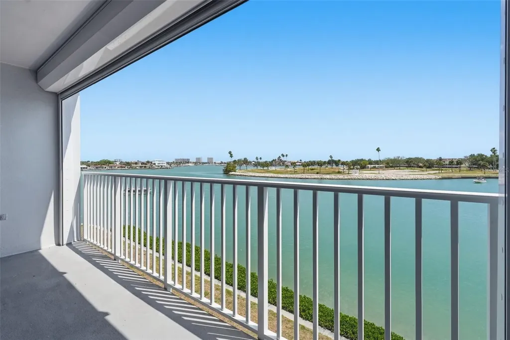 450 Treasure Island Causeway Treasure Island FL 33706
