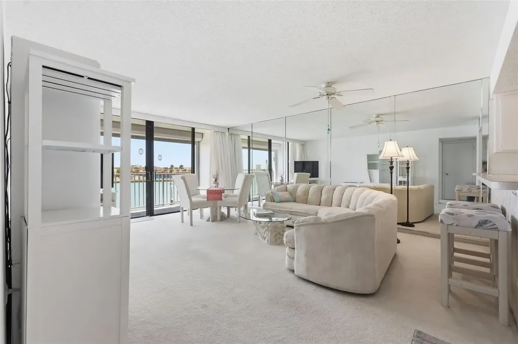 450 Treasure Island Causeway Treasure Island FL 33706