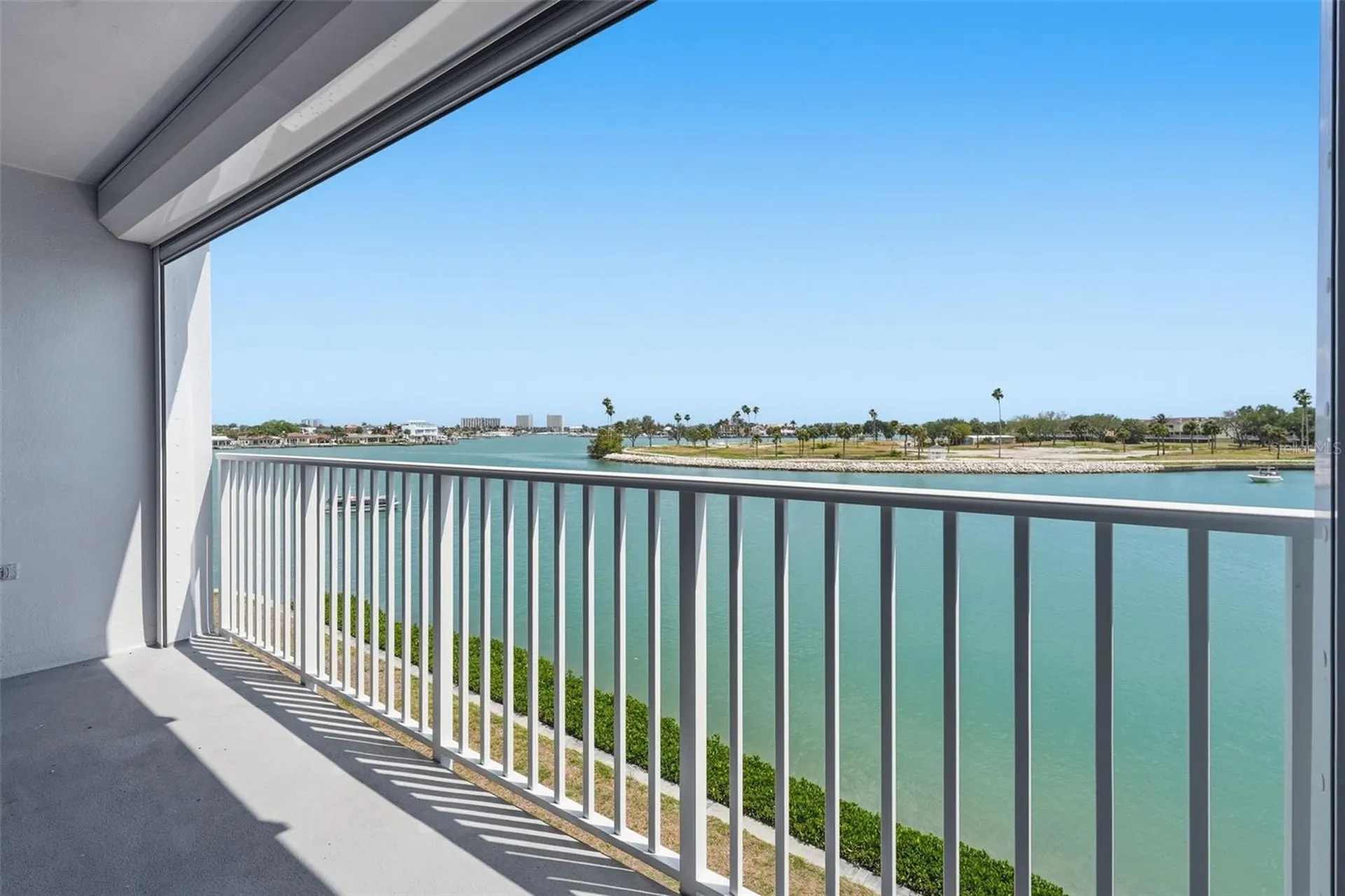 450 Treasure Island Causeway Treasure Island FL 33706