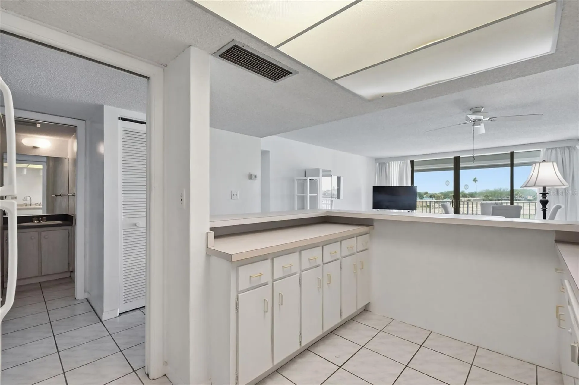 450 Treasure Island Causeway Treasure Island FL 33706