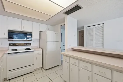 450 Treasure Island Causeway Treasure Island FL 33706