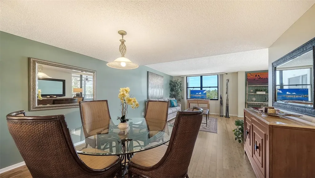8773 Midnight Pass Road Sarasota FL 34242