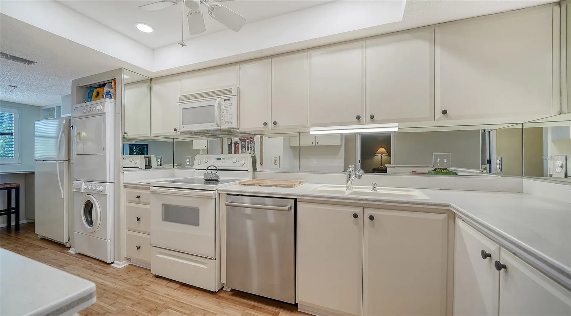 8773 Midnight Pass Road Sarasota FL 34242