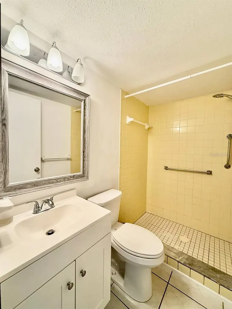 7560 92nd Street Seminole FL 33777
