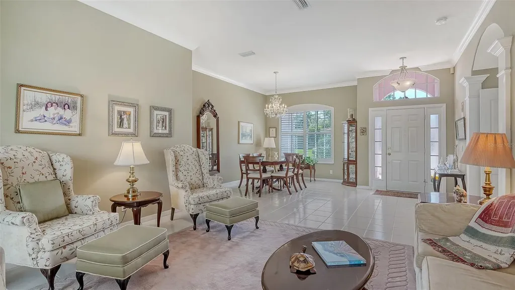5270 Far Oak Circle Sarasota FL 34238