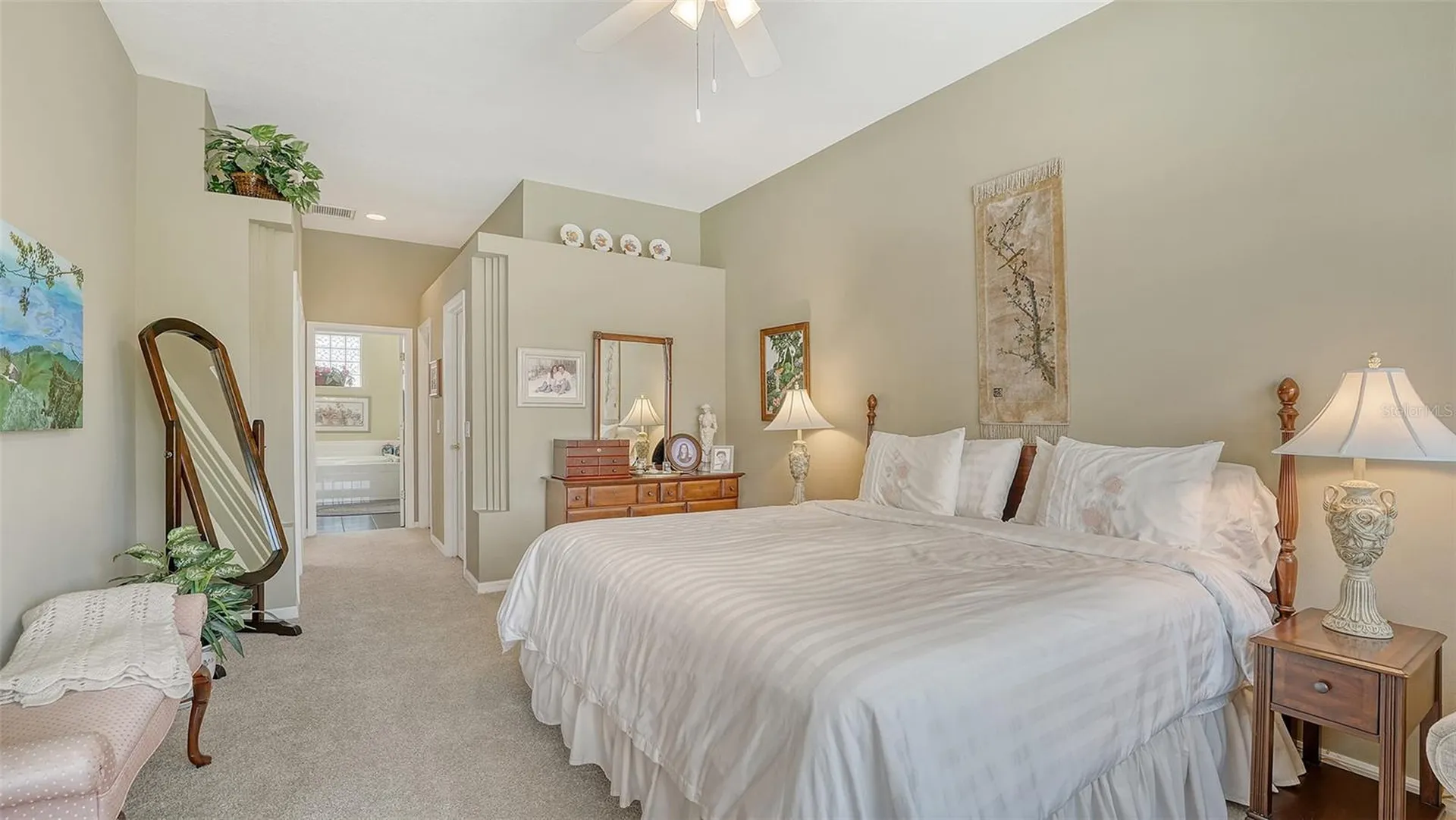 5270 Far Oak Circle Sarasota FL 34238
