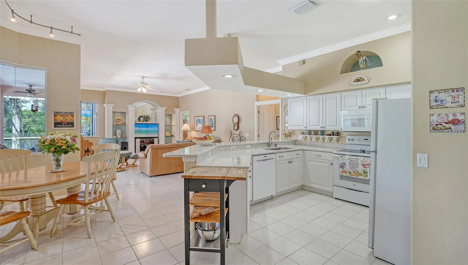 5270 Far Oak Circle Sarasota FL 34238