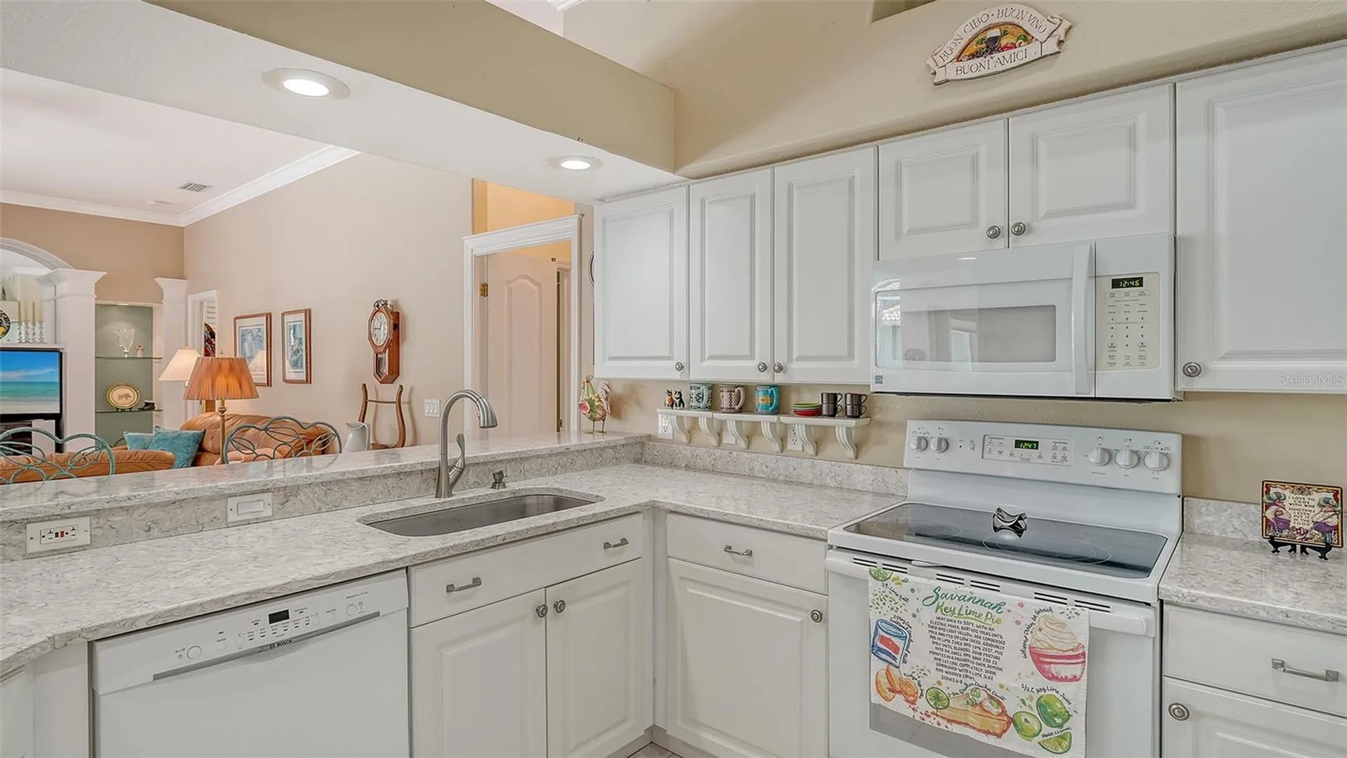 5270 Far Oak Circle Sarasota FL 34238