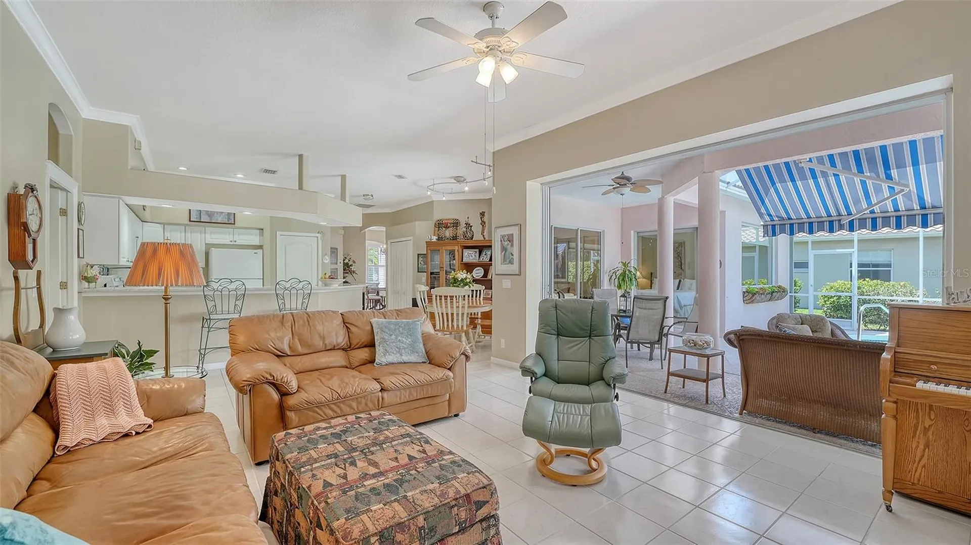 5270 Far Oak Circle Sarasota FL 34238
