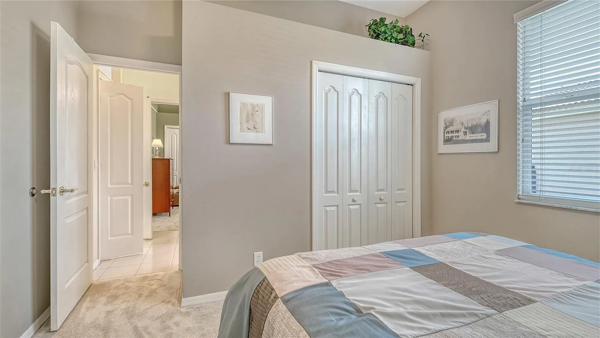 5270 Far Oak Circle Sarasota FL 34238
