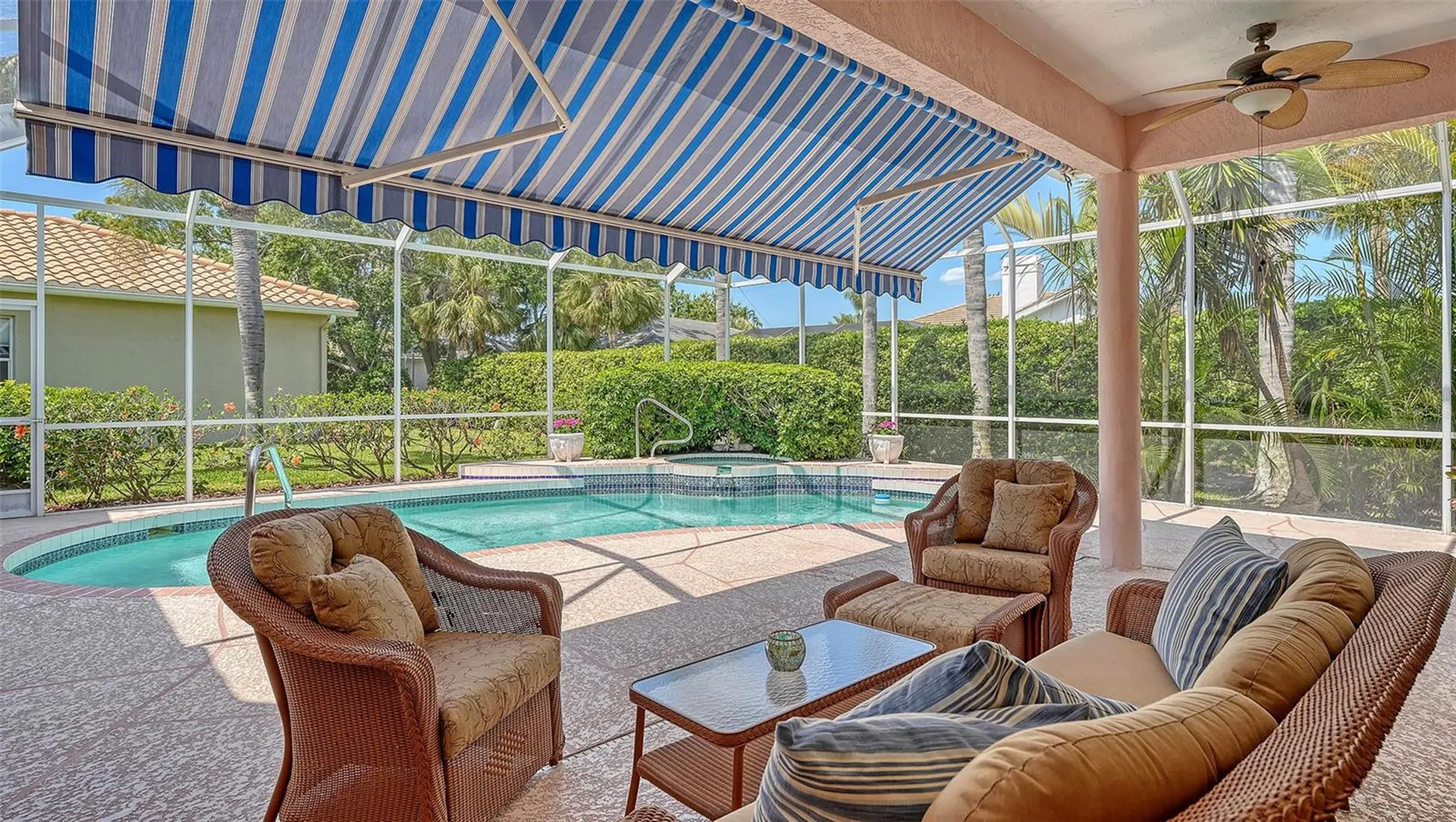 5270 Far Oak Circle Sarasota FL 34238