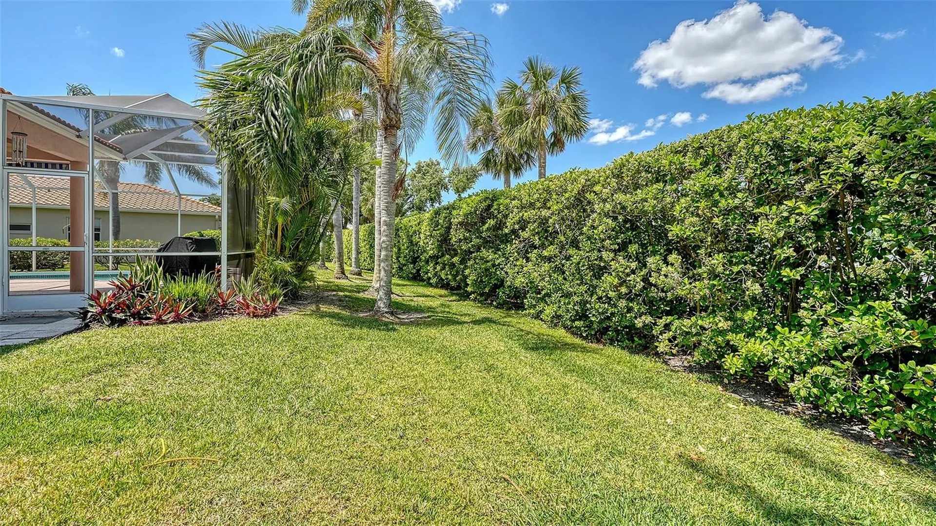 5270 Far Oak Circle Sarasota FL 34238