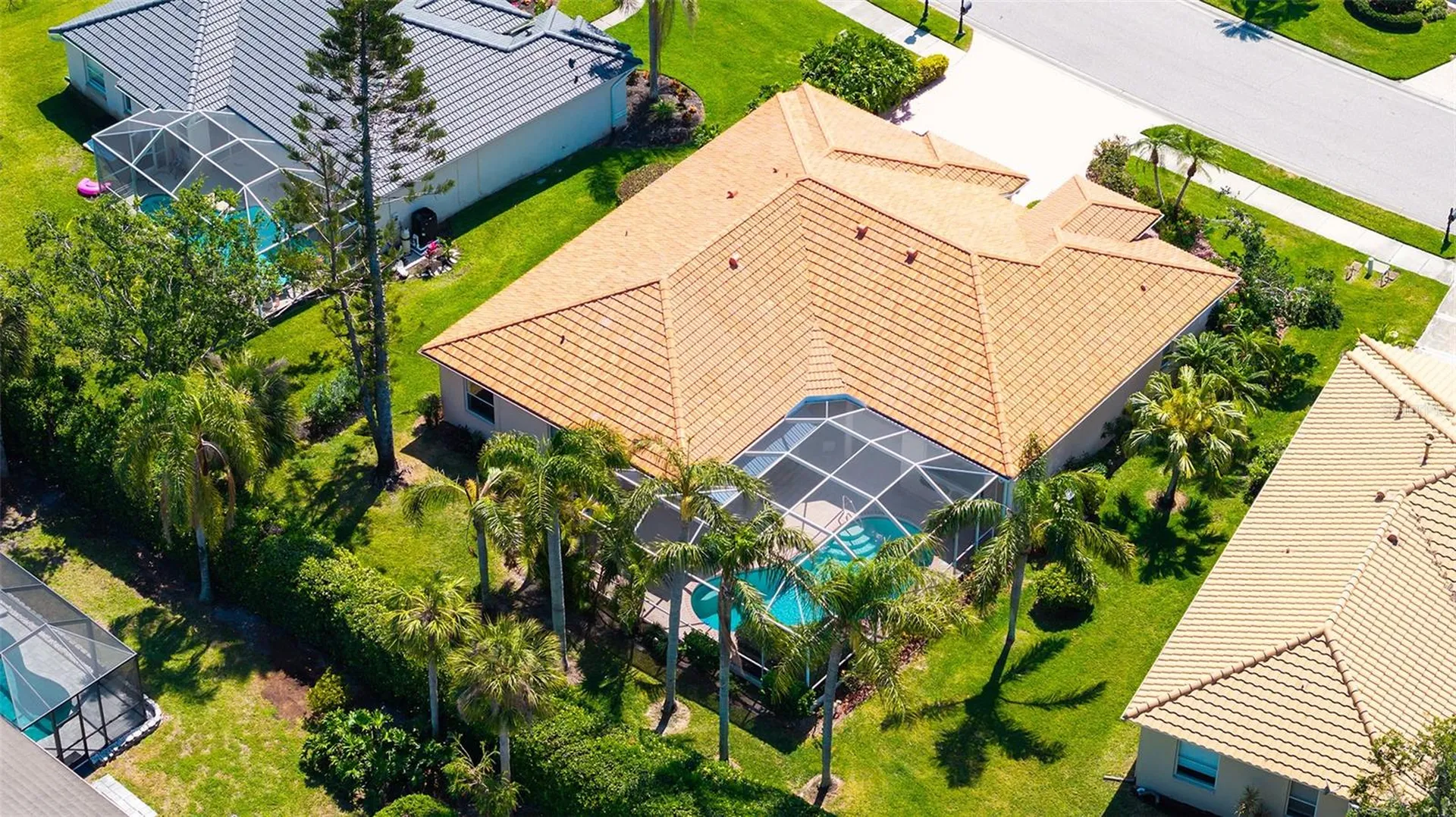 5270 Far Oak Circle Sarasota FL 34238