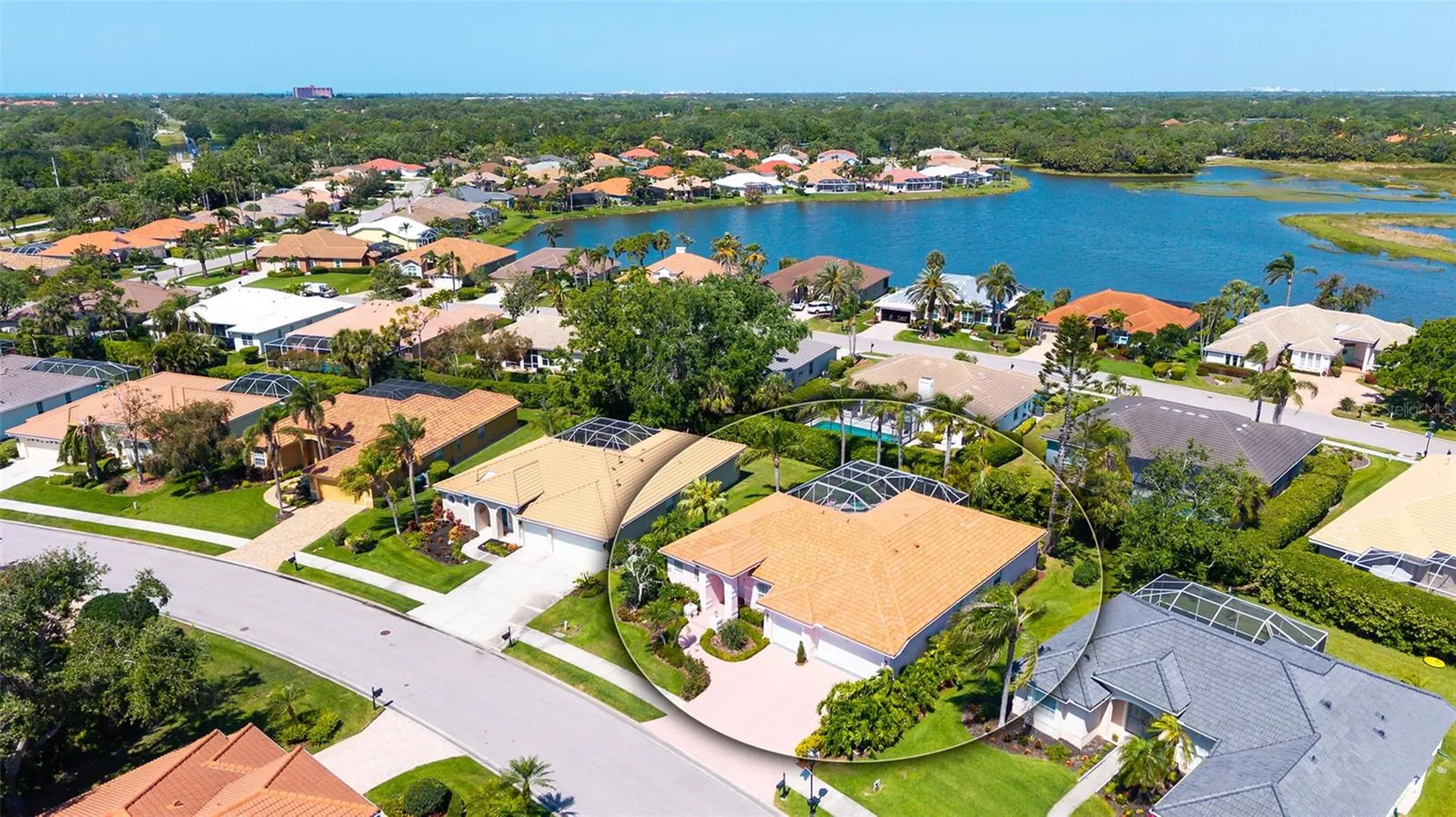 5270 Far Oak Circle Sarasota FL 34238