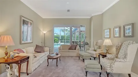 5270 Far Oak Circle Sarasota FL 34238