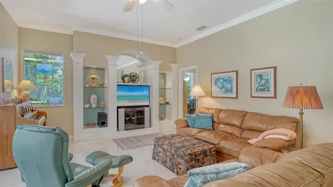 5270 Far Oak Circle Sarasota FL 34238