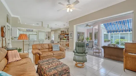 5270 Far Oak Circle Sarasota FL 34238